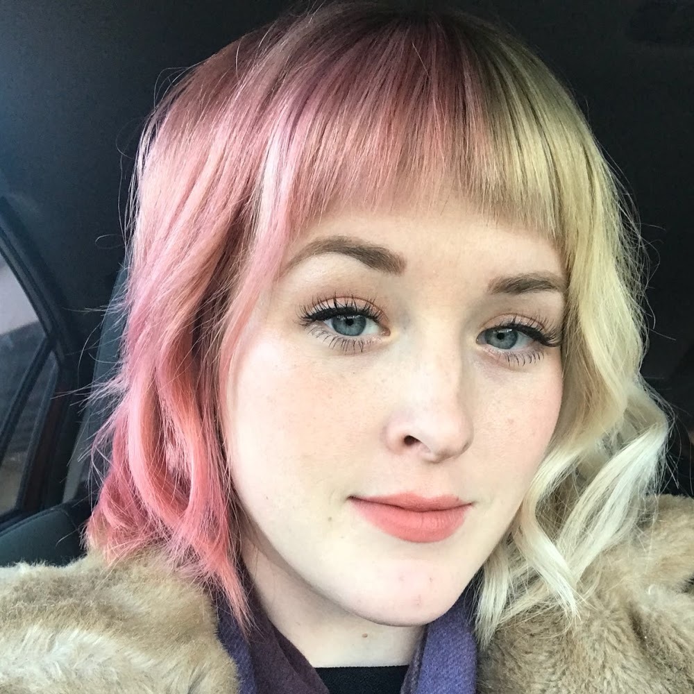Meet your Posher, Cassandra